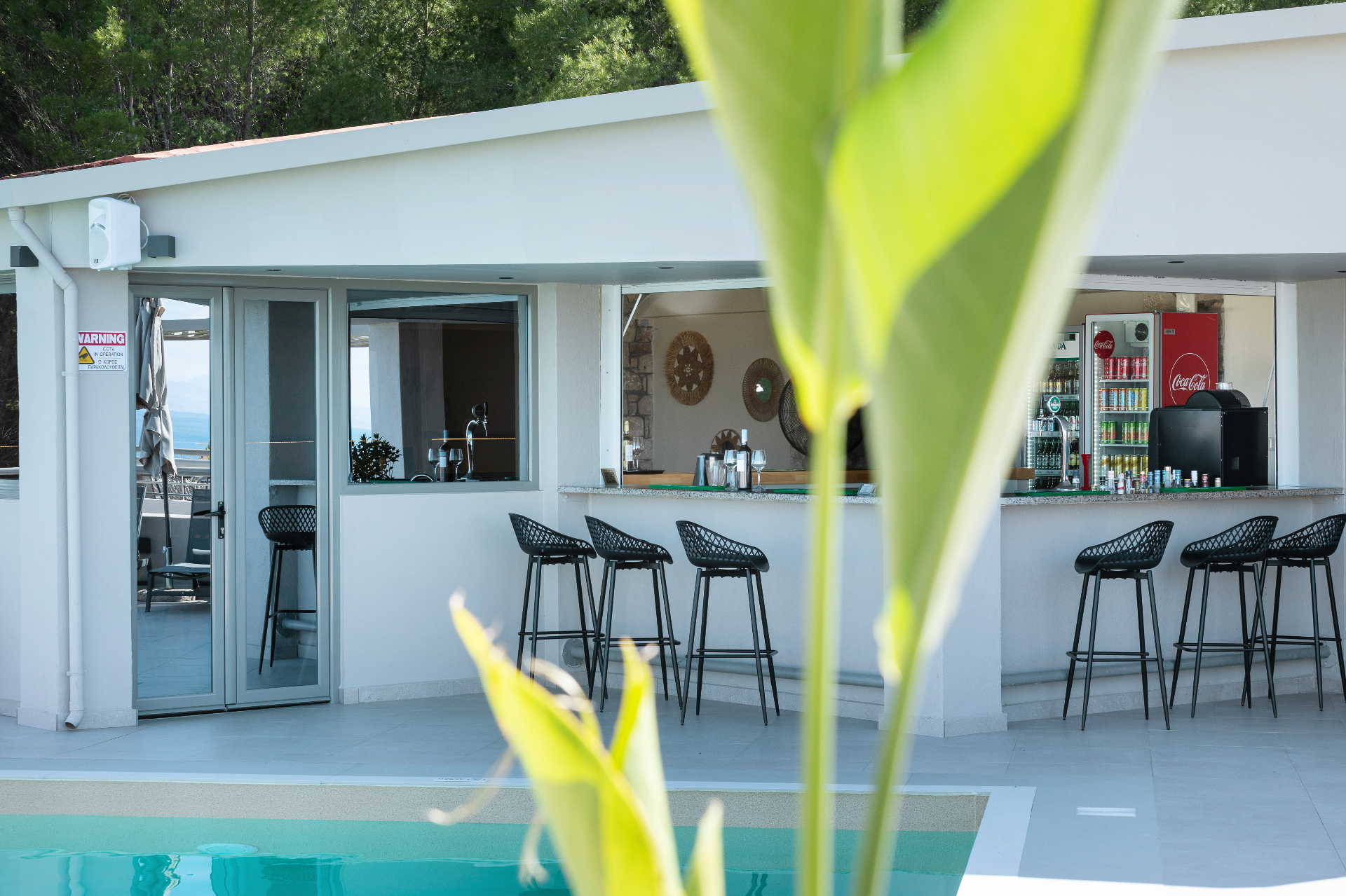 Poolside bar at Arya Hotel